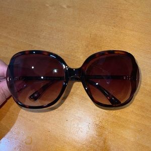 Tommy Hilfiger Rounded Sunglasses- women